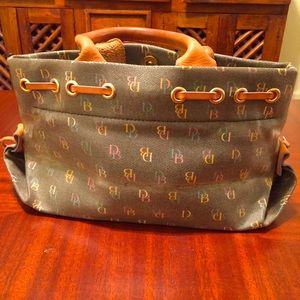 Dooney and Bourke vintage signature logo bag